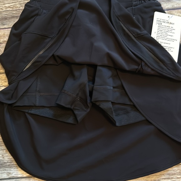 NWT Lululemon Hotty Hot HR Skirt LONG- Size 2 - Picture 3 of 4